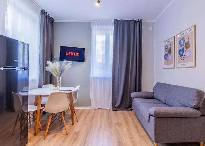 Eiffel Elegance - Stylish Sofia Apartment